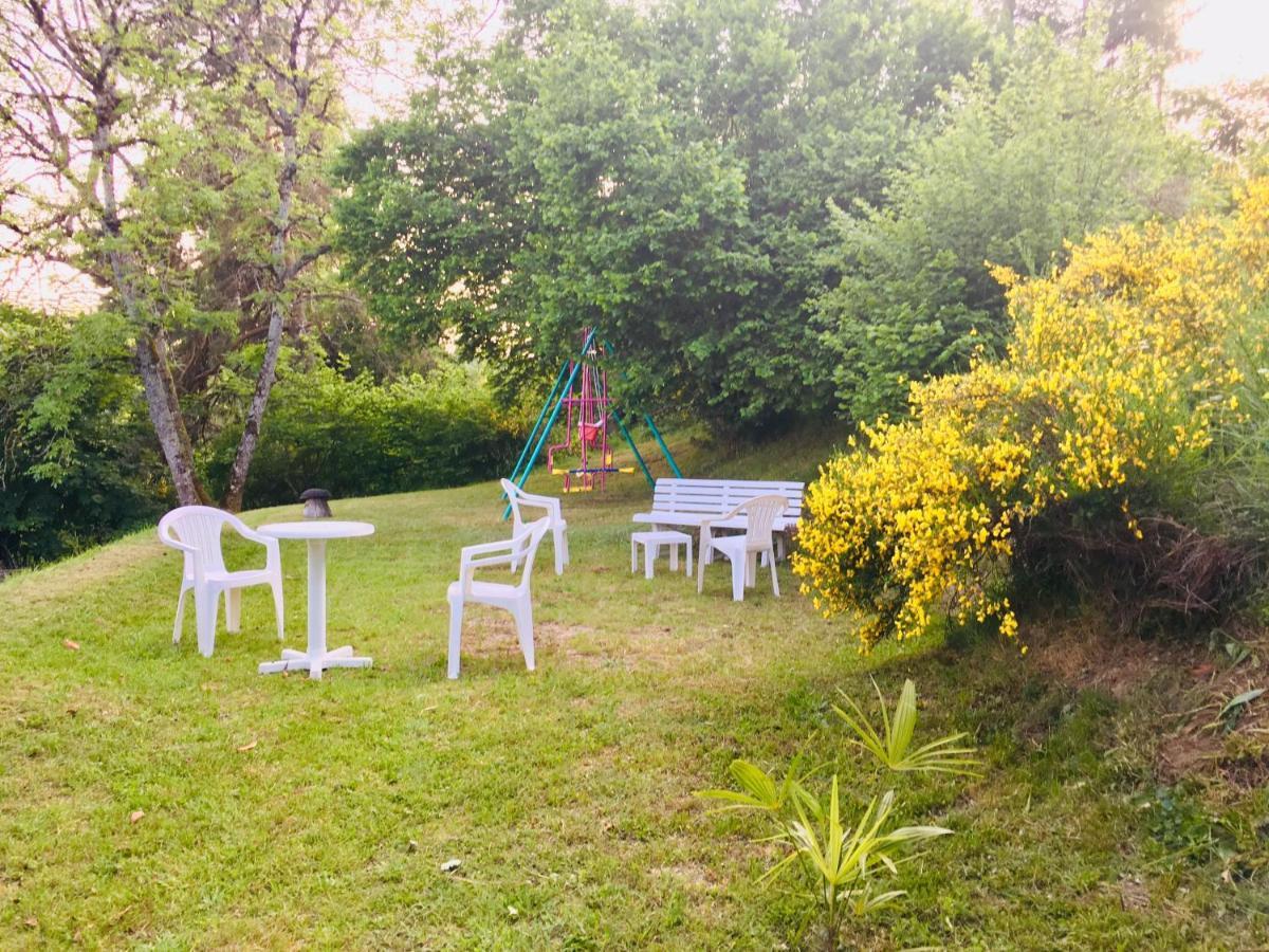 مبيت وإفطار Saint-Rémy-sur-Durolle Au Vieux Logis 63 المظهر الخارجي الصورة